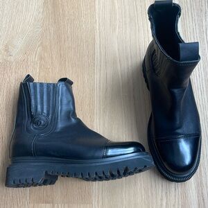 Pull on CC leather booties size 41 fits like a 9